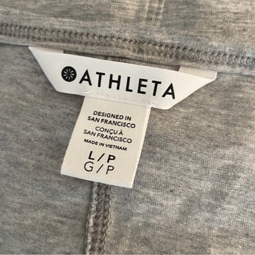 Athleta Essential Top Size Large - image 6